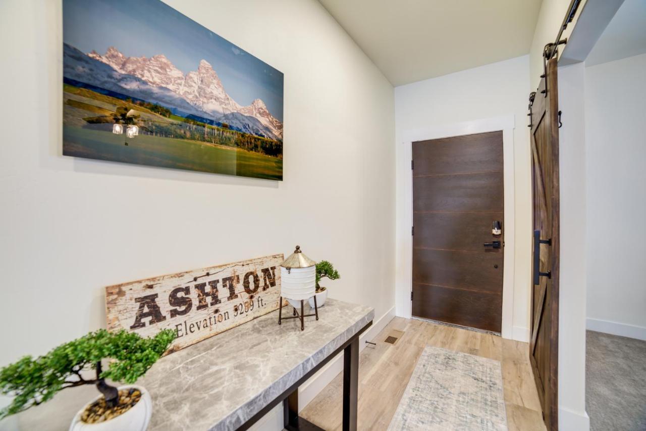 Teton Valley Getaway With Private Deck And Hot Tub! Ashton Eksteriør billede
